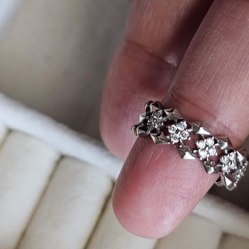Gabriel&Co White Gold Diamond Band - Picture 3 of 9